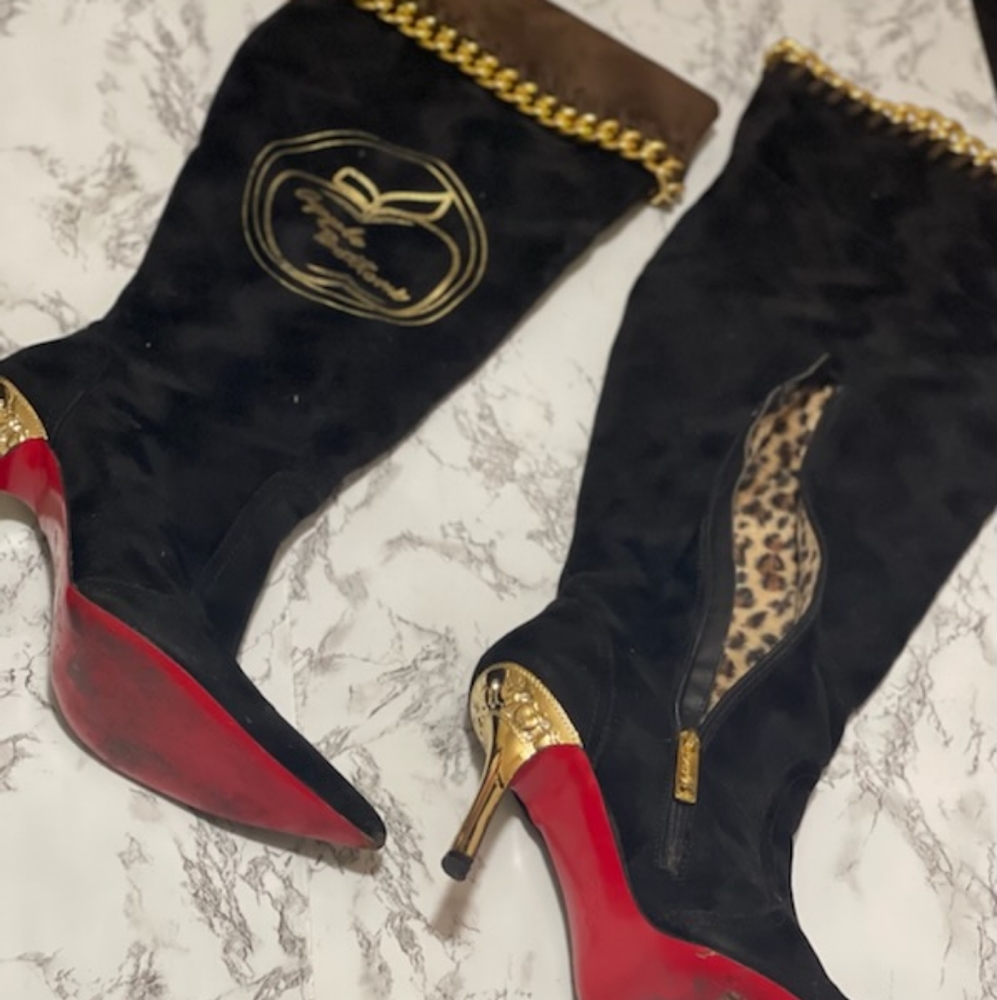 Knee high Velvet boots